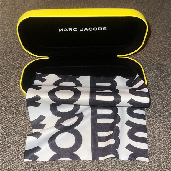 Marc Jacobs ❤️ Bright Yellow *Case Only* Sunglass Eyeglass Case-NWT - Picture 4 of 8